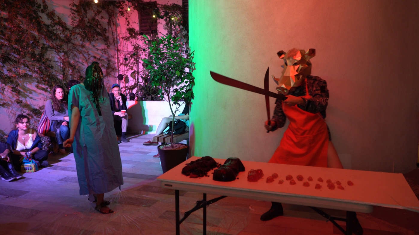 Porco Razo performance